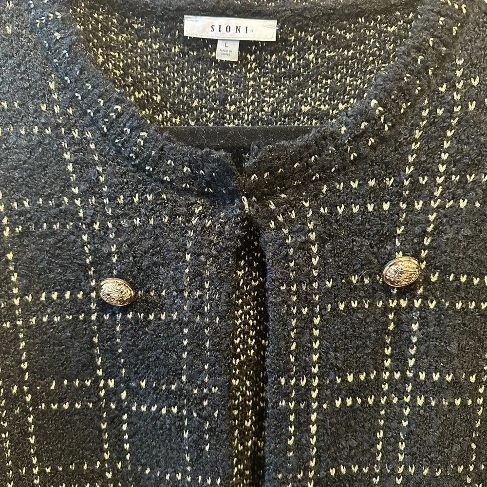 Sioni Large black and gold metallic threading and buttons cardigan with closure